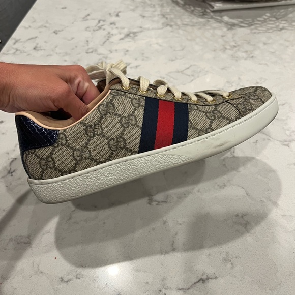 Gucci Ace GG Supreme sneaker - Picture 11 of 15